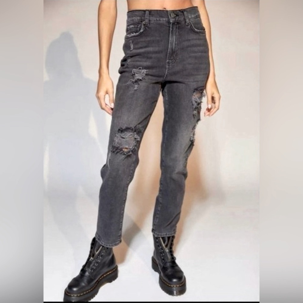 BDG Stretch High-Rise Slim Straight Distressed Jean…